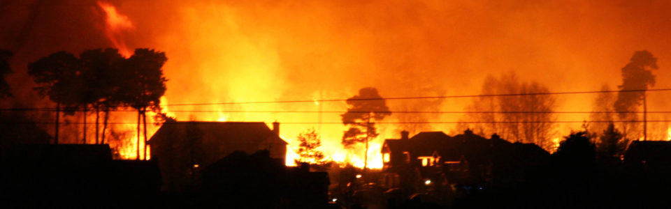 Pix of the Canford Heath Fire. Email from: Gordon Edge (gordonedge@fsmail.net) Tel: 01202 671875. Mobile: 07712 378739. Via newsdesk.