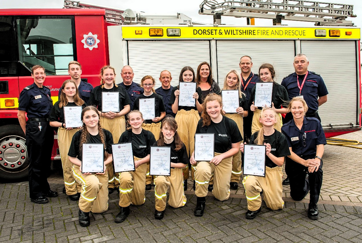 Young people from the SPARC course with their certificates and the instructors